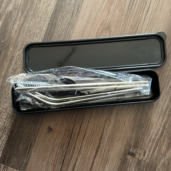 NEW Urban Decay Limited Edition Travel Straw Kit - Picture 4 of 4